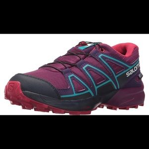 Girls Solomon Speedcross all weather size 1